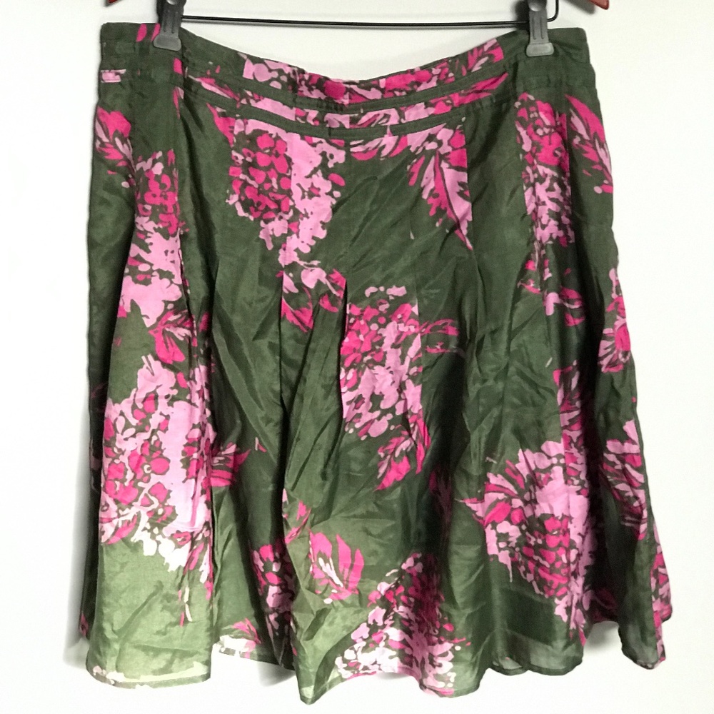 Cleo Fantastic Skirt! Asian Inspired Pattern. SZ16